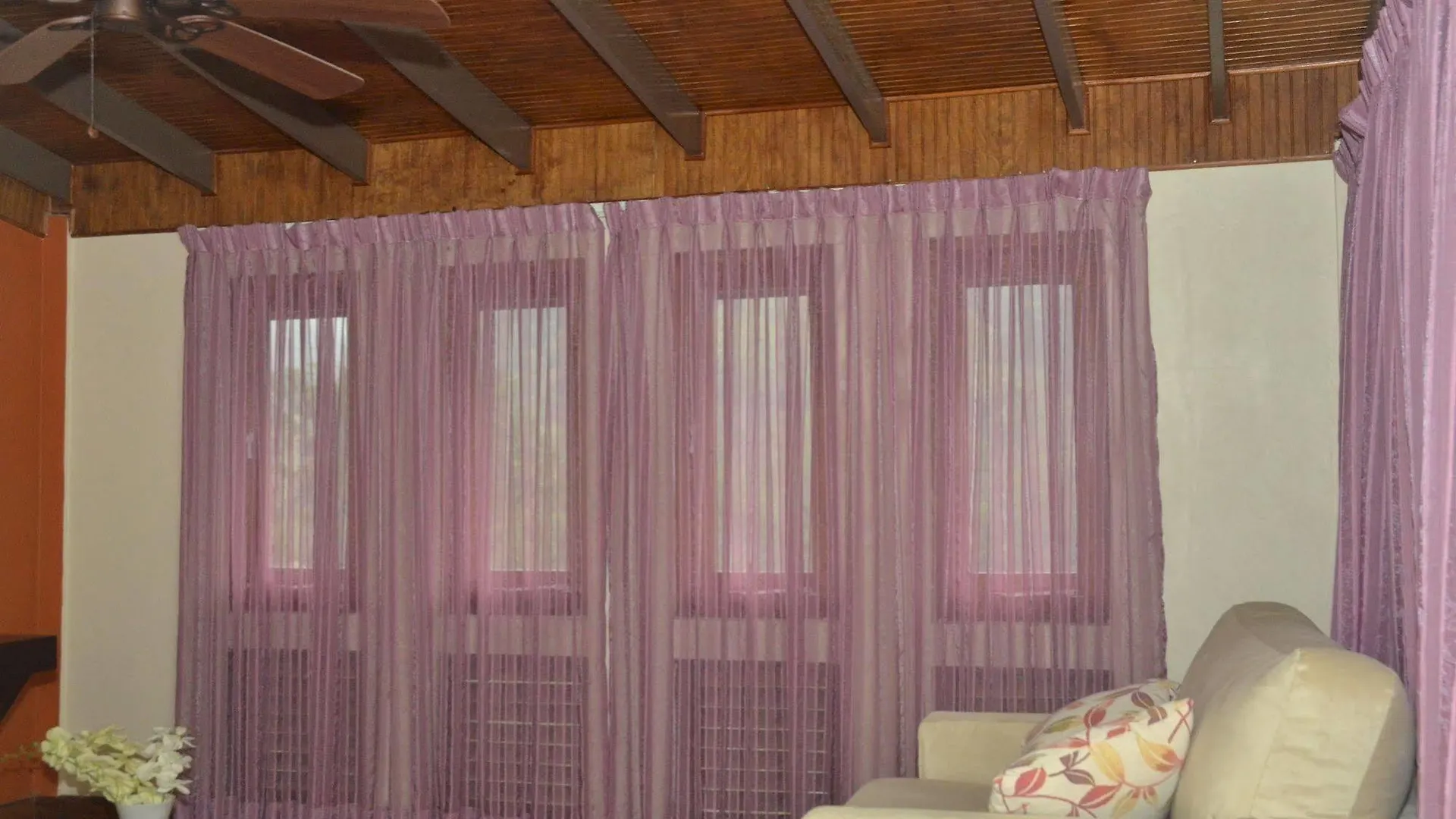Amanecer Retreat And Spa Lopinot